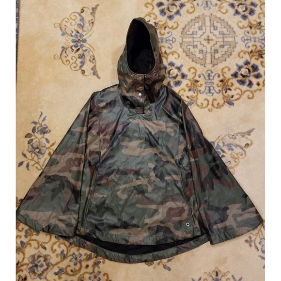 Herschel Other - Herschel Supply Co Voyage Poncho Camo XS Rain Jacket